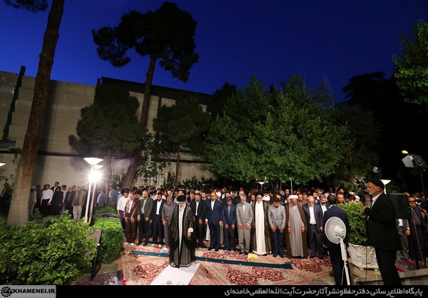 رهبری و شعر